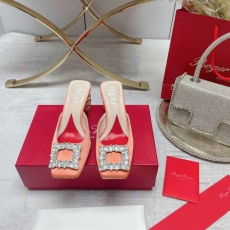 Roger Vivier flat shoes